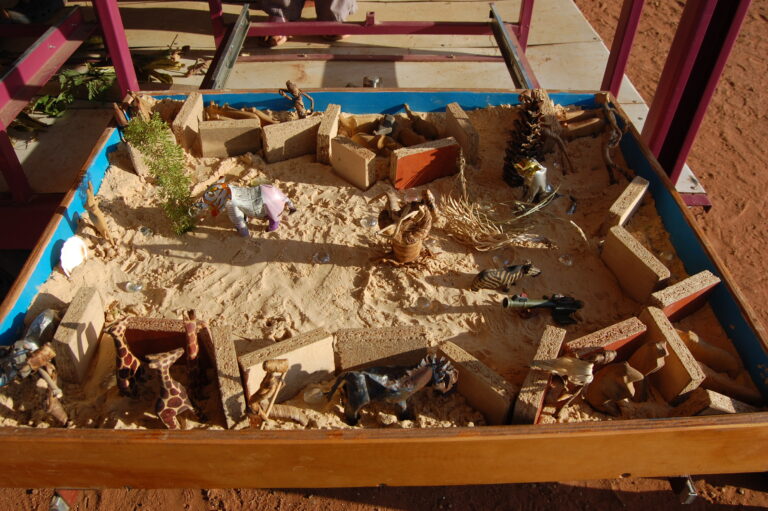 Sand worker fearing for her safety.